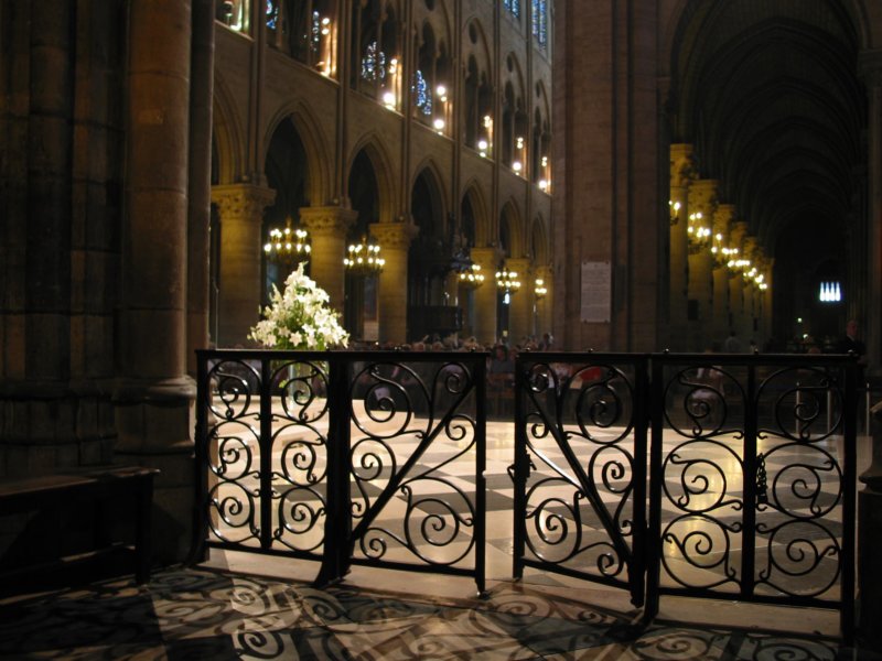 insidenotredame3.jpg