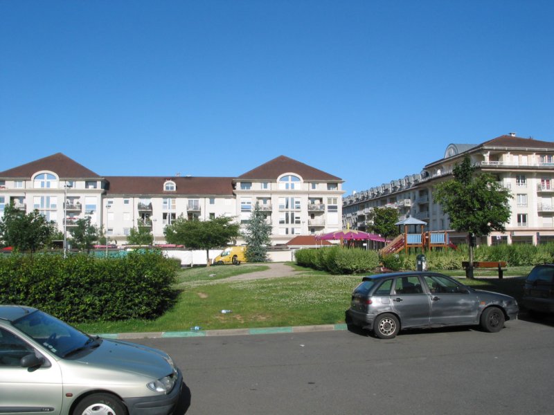 outsidemyhotel.jpg